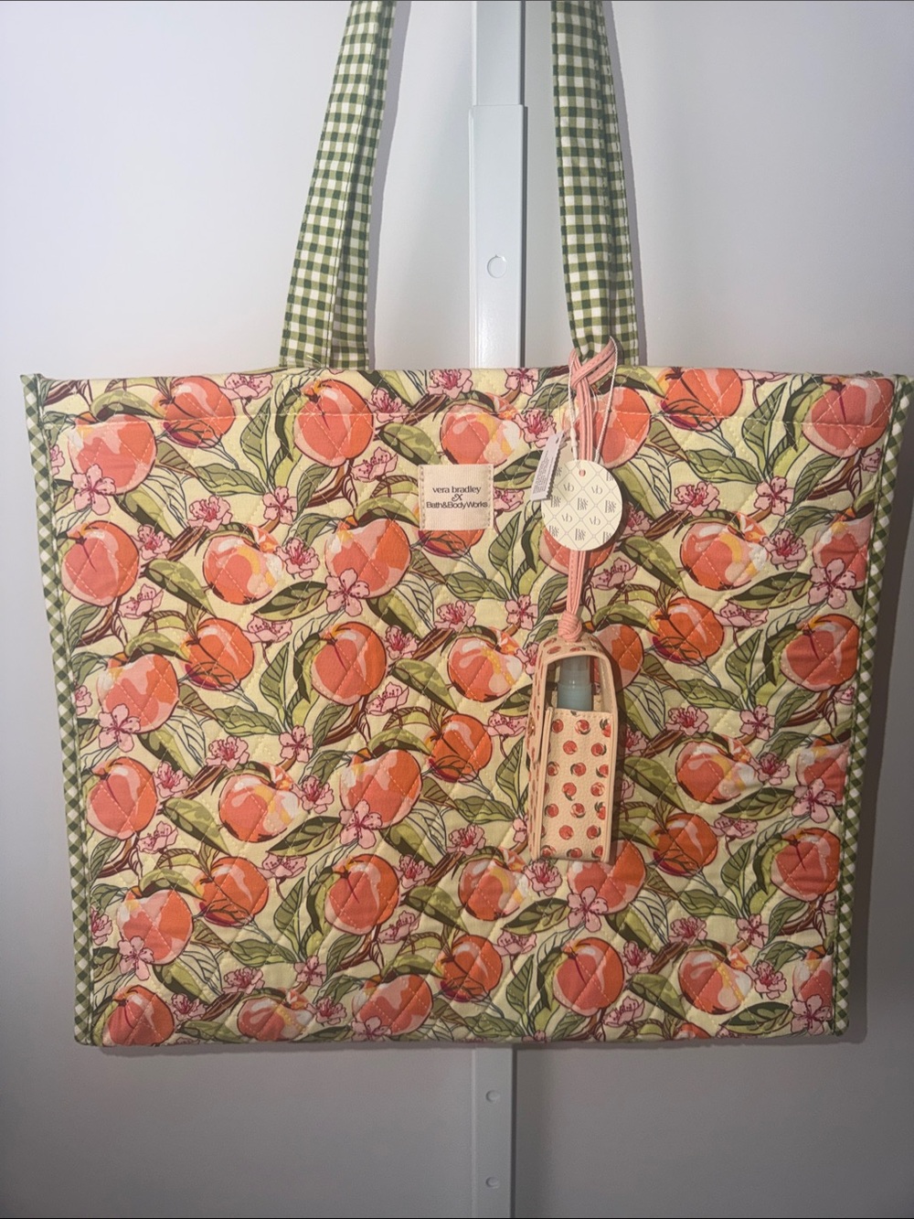 NWT Vera Bradley Peach Blossom Quilted Tote in Peach, Green, Pink